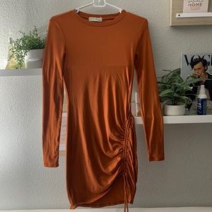 Long sleeve bodycon dress with string tie